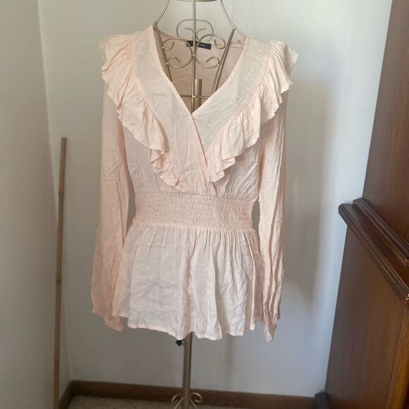 Doe & Rae peachy pink Swiss dot ruffle blouse - Picture 2 of 13